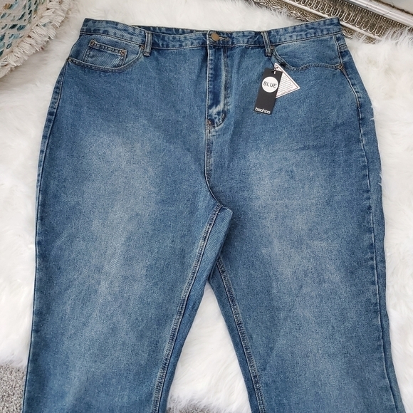 New! Boohoo Blue Plus Split Hem Straight Leg Jeans Mid Blue Size US 20. … - Picture 2 of 10
